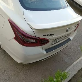 Nissan Altima 2018
