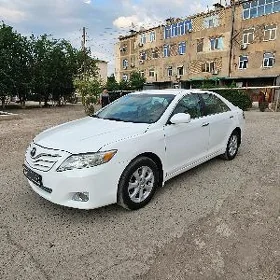 Toyota Camry 2010