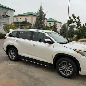 Toyota Highlander 2019