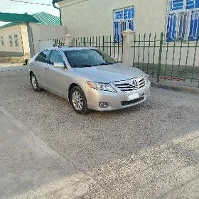 Toyota Camry 2011
