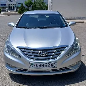 Hyundai Sonata 2011