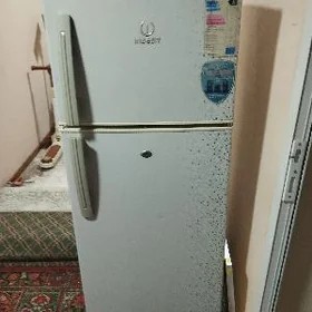 Holodilnik Indesit