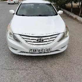 Hyundai Sonata 2011