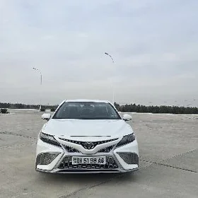 Toyota Camry 2021