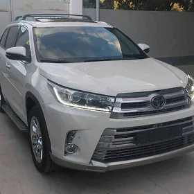 Toyota Highlander 2019