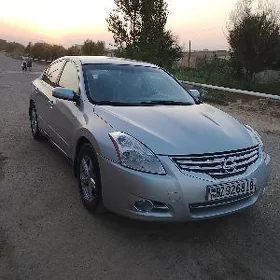Nissan Altima 2009