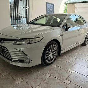 Toyota Camry 2023