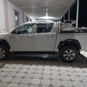 Toyota Hilux 2022