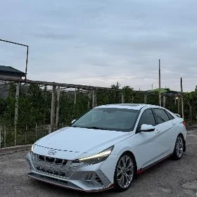 Hyundai Elantra 2022