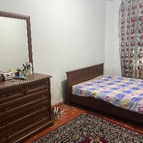 Krowat we şkaf çekmeje