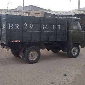 UAZ Profi 1986