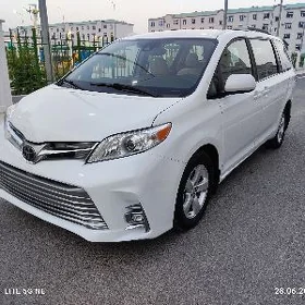 Toyota Sienna 2020