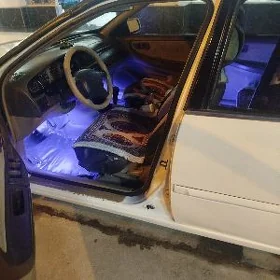 Nissan Altima 2000