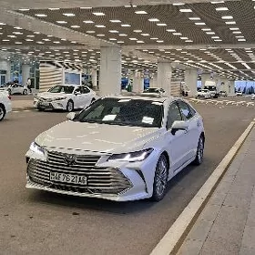 Toyota Avalon 2019