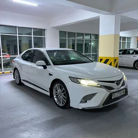 Toyota Camry 2018