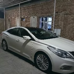 Hyundai Azera 2011