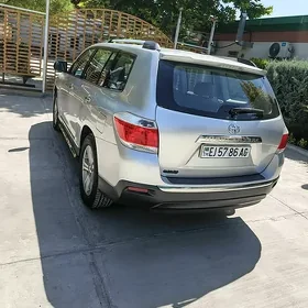 Toyota Highlander 2013
