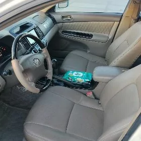 Toyota Camry 2004
