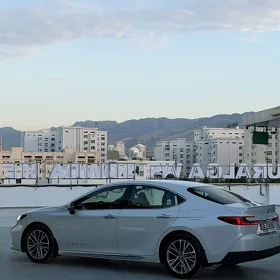 Toyota Camry 2025