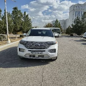 Ford Explorer 2021