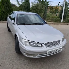 Toyota Camry 2000