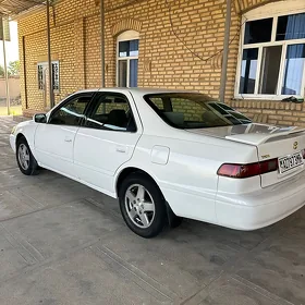 Toyota Camry 1999