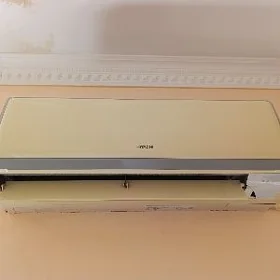HITACHI