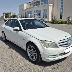 Mercedes-Benz C300 2010