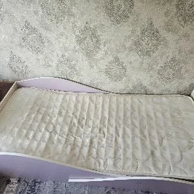 кровать с матрасом односпаль-я