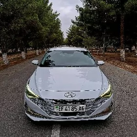 Hyundai Elantra 2020