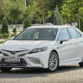 Toyota Camry 2021