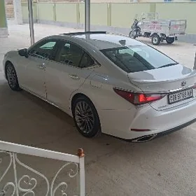 Lexus ES 350 2021