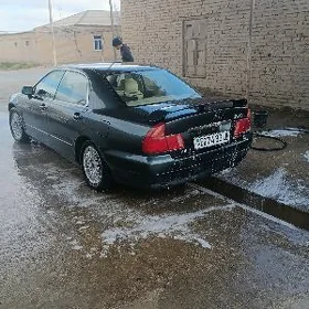 Mitsubishi Diamante 1996