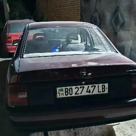Opel Vectra 1989