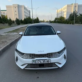 Kia K5 2021