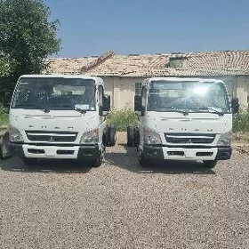 Mitsubishi Canter 2025