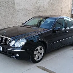 Mercedes-Benz E320 2004