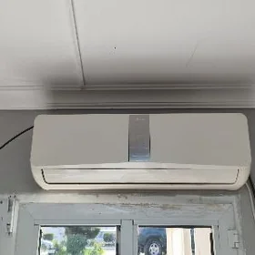 Midea 12
