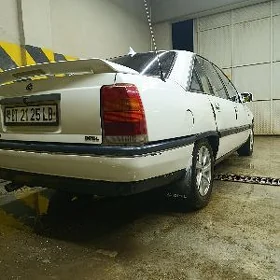 Opel Omega 1990