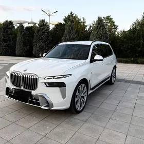 BMW X7 2024