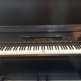 satlyk pianine
