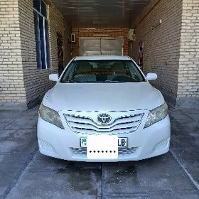 Toyota Camry 2011