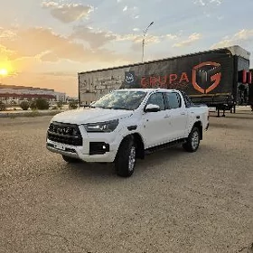 Toyota Hilux 2023
