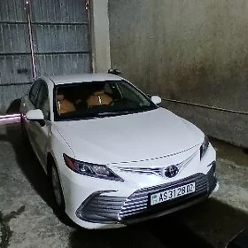 Toyota Camry 2024