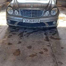 Mercedes-Benz E320 2003