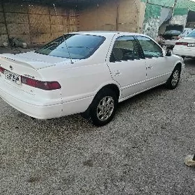 Toyota Camry 1998