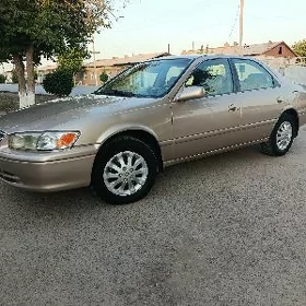 Toyota Camry 2000