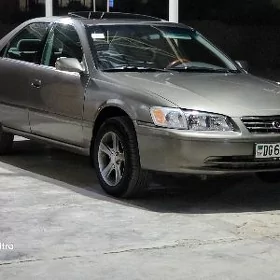 Toyota Camry 2000