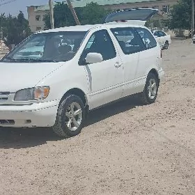 Toyota Sienna 2000