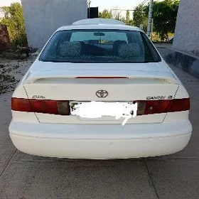 Toyota Camry 2000